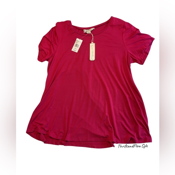 NWT | MAGENTA T-SHIRT | TOP STYLE | KAHI’S & CO DESIGNER | SIZE LARGE | STYLISH - Picture 7 of 8